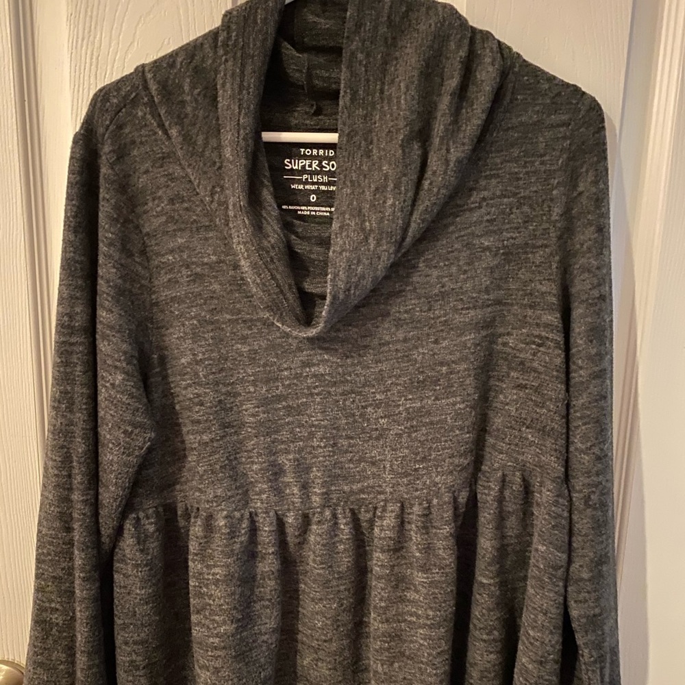 Torrid Size 0 Gray Cowl Neck Sweater